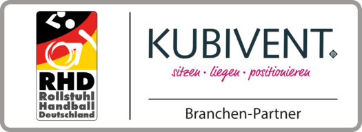Branchen-Partner-Kubivent Roll-Up von KUBIVENT mit Rollstuhlhandball-Spielerin
